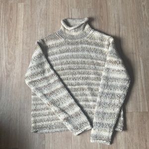 Columbia wool beige turtleneck